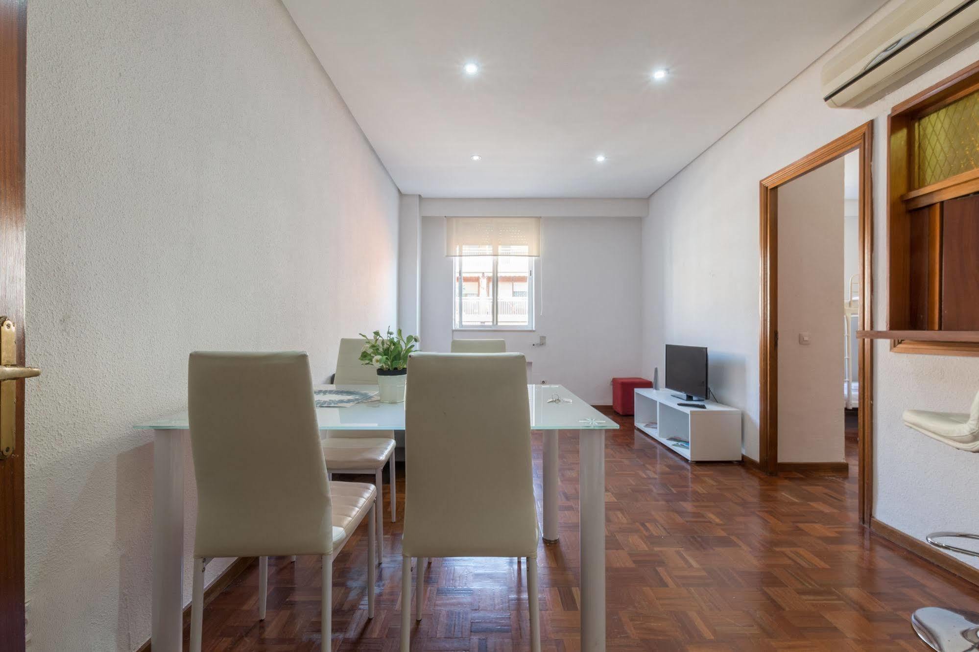 Apartamentos Argüelles Madrid Eksteriør bilde
